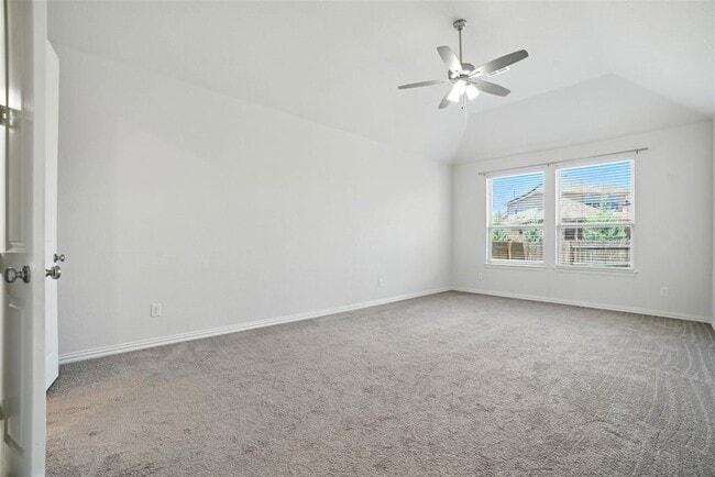 Building Photo - 3054 Columbus Loop