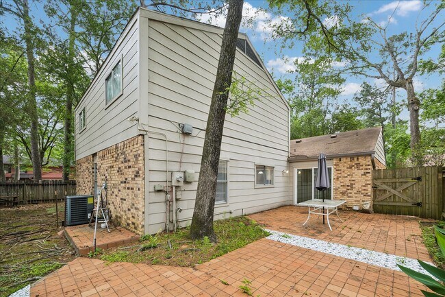 Building Photo - 2 Goldthread Ct