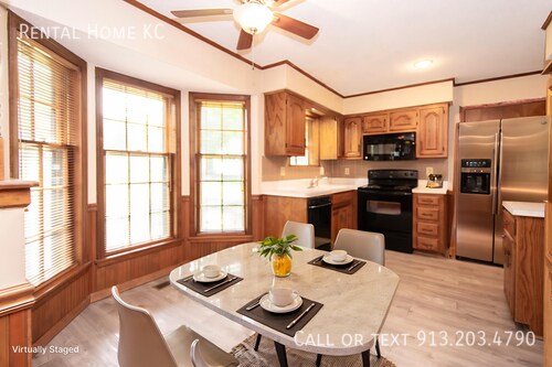 Building Photo - 11602 Monrovia-