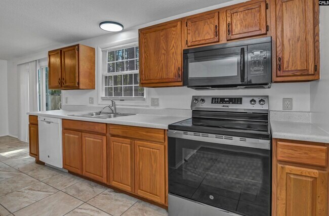 Building Photo - 220 N Donar Dr