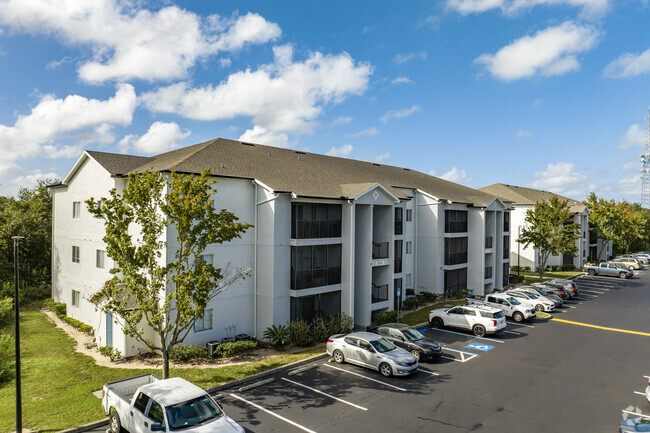 Building Photo - Skye Reserve