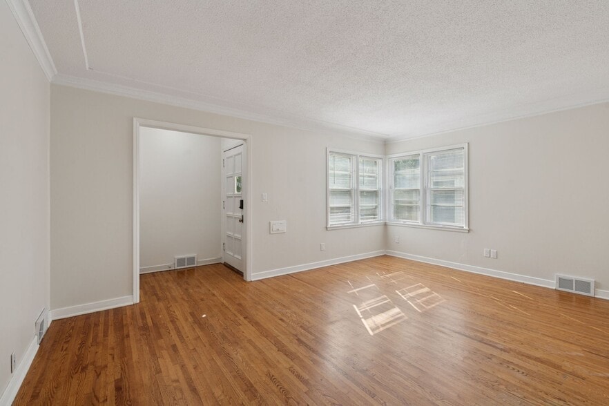 Building Photo - 4650 Minnehaha Ave