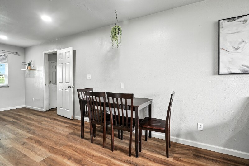 Building Photo - 426 Penrose Dr