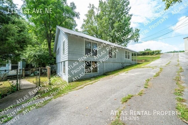 Building Photo - 115 1st Ave NE