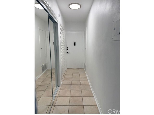 Building Photo - 15344 Weddington St