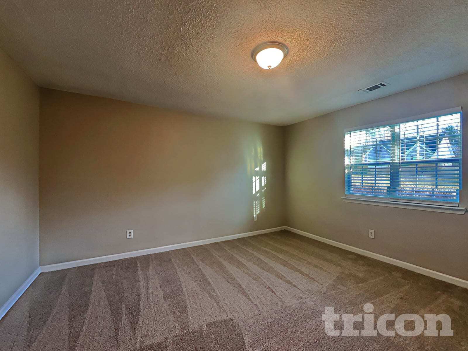 Building Photo - 430 Pebble Blvd