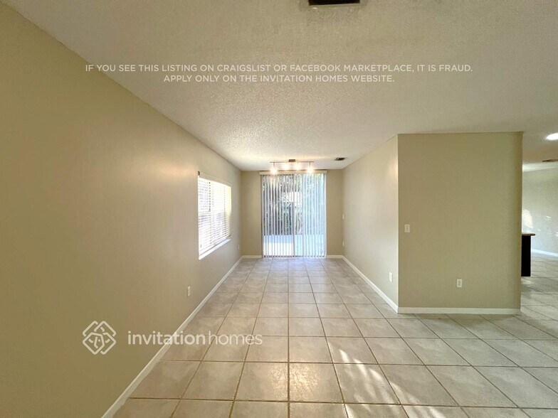 Building Photo - 117 NW 117th Ter