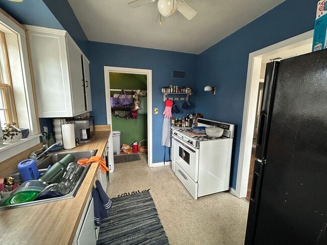 Building Photo - 3 Bed, 1 Bath House Close to Purdue, Mackey/Ross-Ade