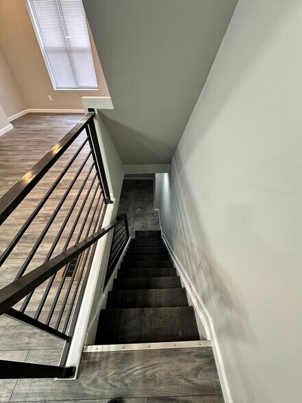 Building Photo - 1920 S Bonsall St