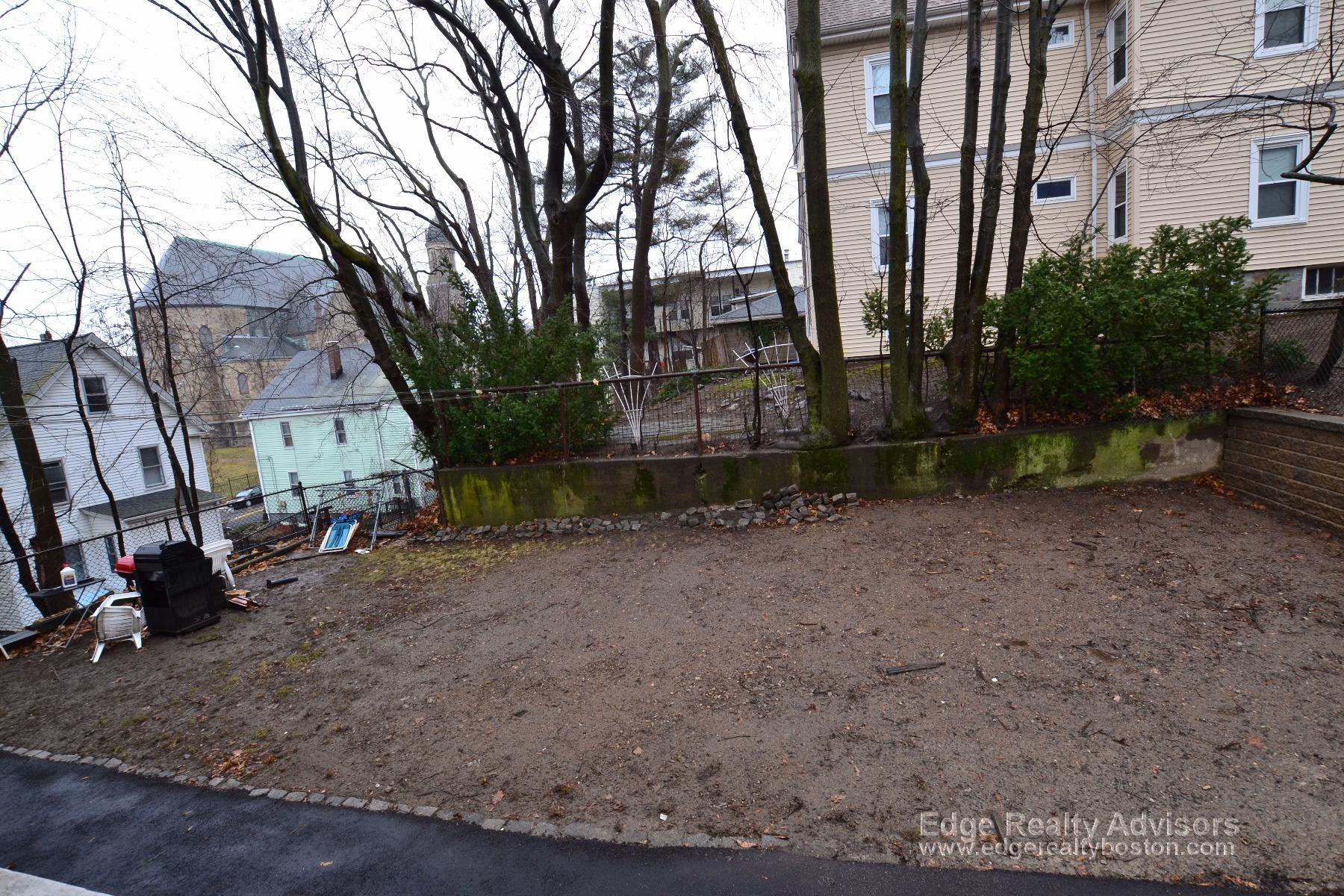 Building Photo - 73 Leicester St