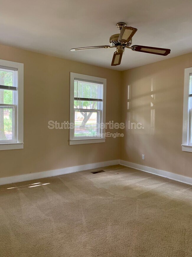 Building Photo - 1611 Southern Blvd