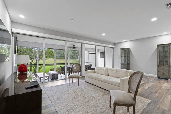 Building Photo - 2435 Presidential Way