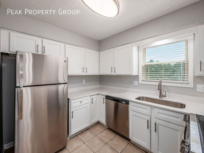 Building Photo - 1969 Drury Ln