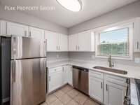 Building Photo - 2017 Queensgate Ln