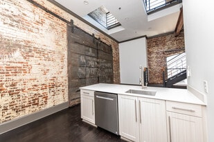 Building Photo - The Lofts at Empire Yard