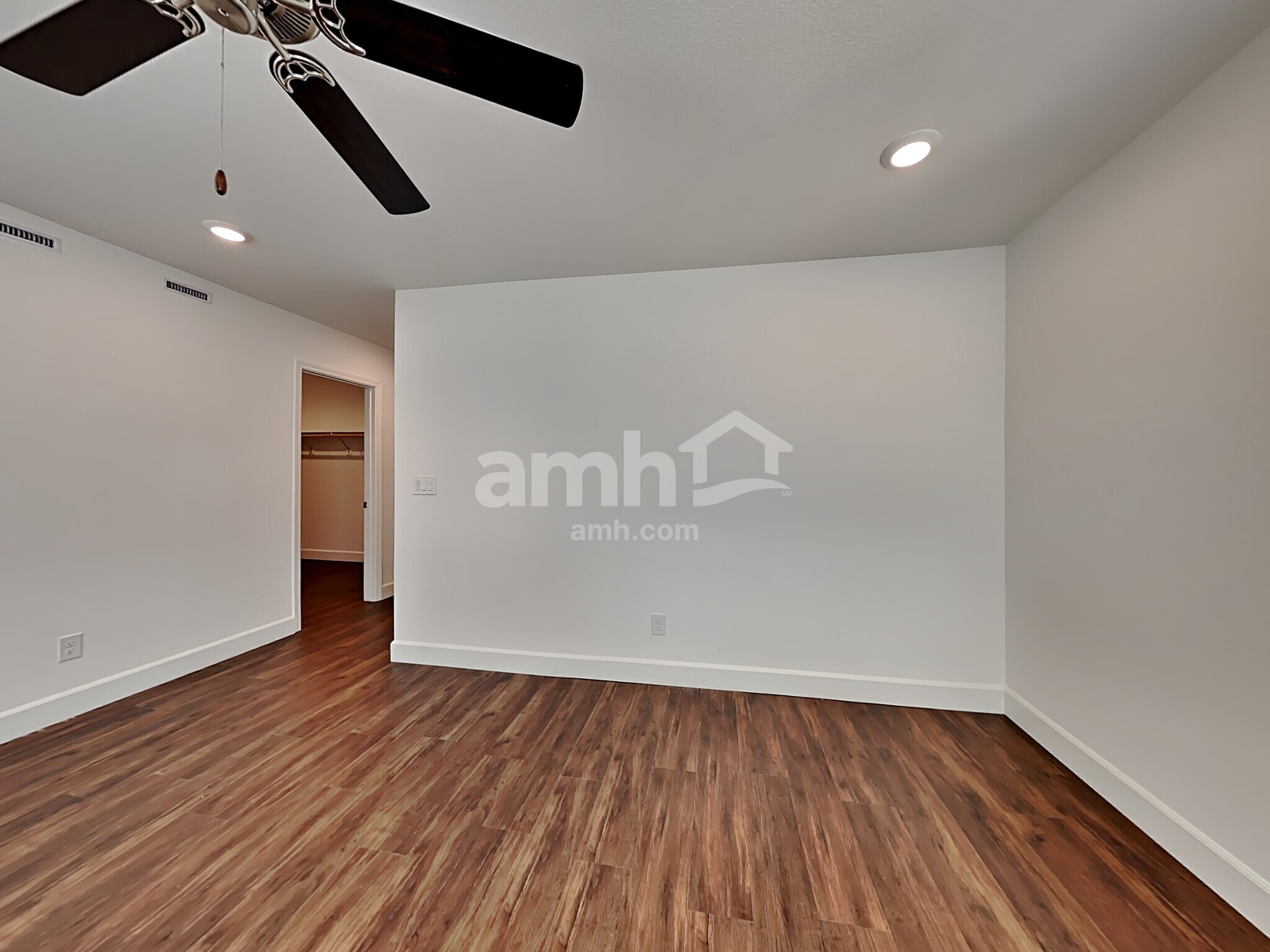 Building Photo - 10413 Medusita St