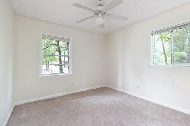 Building Photo - 2754 Tiffany Dr SW