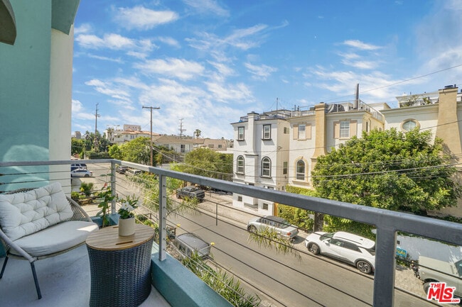 Building Photo - 120 Fleet St