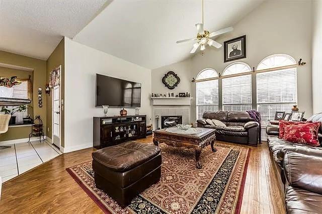 Building Photo - 1612 Chester Dr