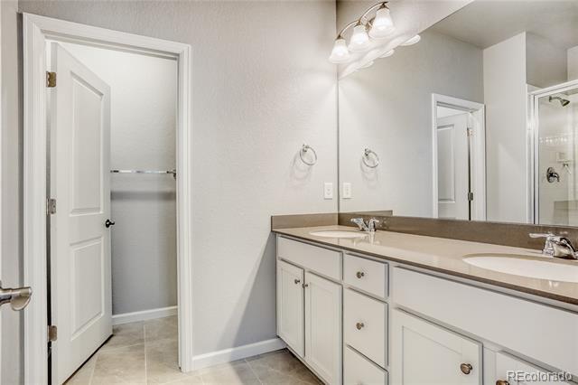 Building Photo - 1830 S Poplar Ct