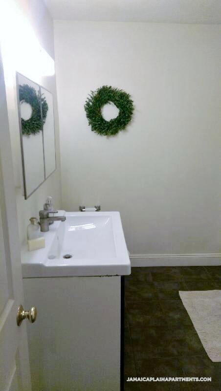 Building Photo - 108 Hyde Park Ave