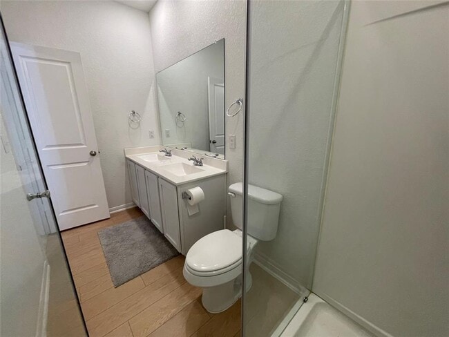 Building Photo - 340 Kenai Dr