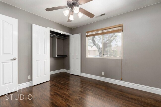 Building Photo - 357 W 225 S