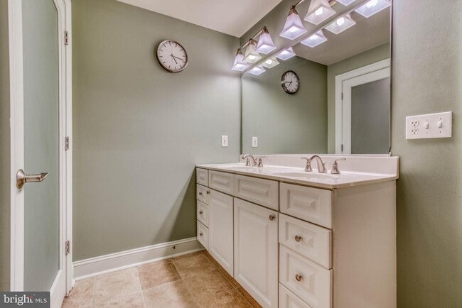 Building Photo - 1320 Race St