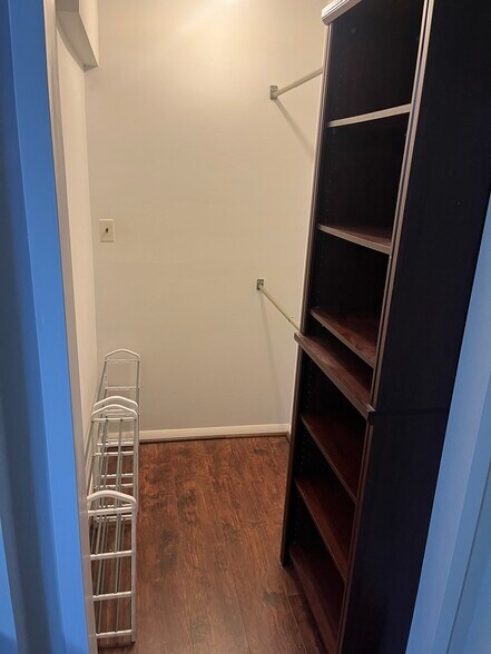 Building Photo - 1751 Anderson Road