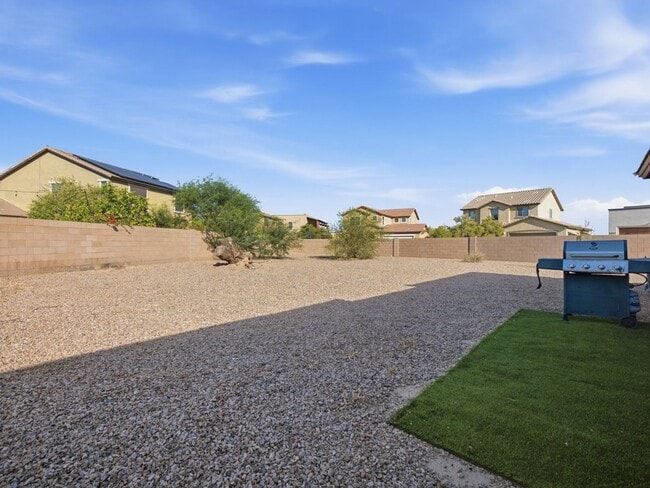 Building Photo - Spacious Cul-de-Sac Living with Modern Comforts & Community Perks