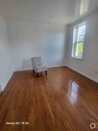 Building Photo - 2639 W Girard Ave
