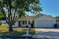 Building Photo - Knoxville three bedroom, 2 bath home for r...