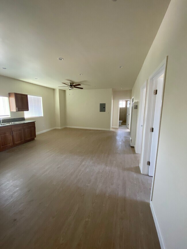 Primary Photo - 2508 Naomi Ave