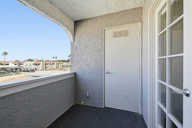 Building Photo - Status: Accepting Applications