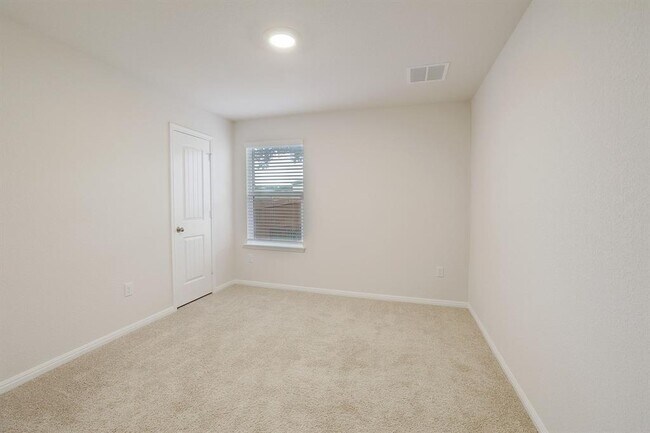 Building Photo - 2617 Dewlap Ct