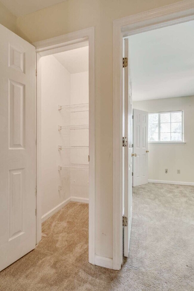 Building Photo - 1 bedroom and 1 bathroom in a 3x3 duplex STEPS AWAY FROM CAMPUS