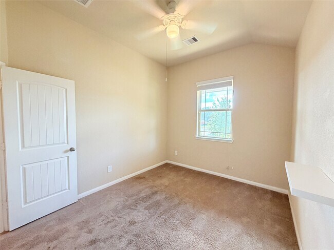 Building Photo - 15613 All Star Dr