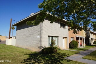 Building Photo - 4501 S Mill Ave