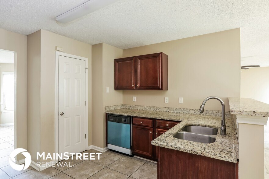Building Photo - 6802 Fireside Ln