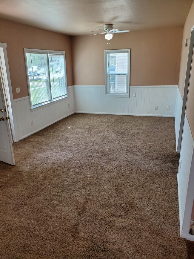 Living/Dining 2 - 404 W 12th St