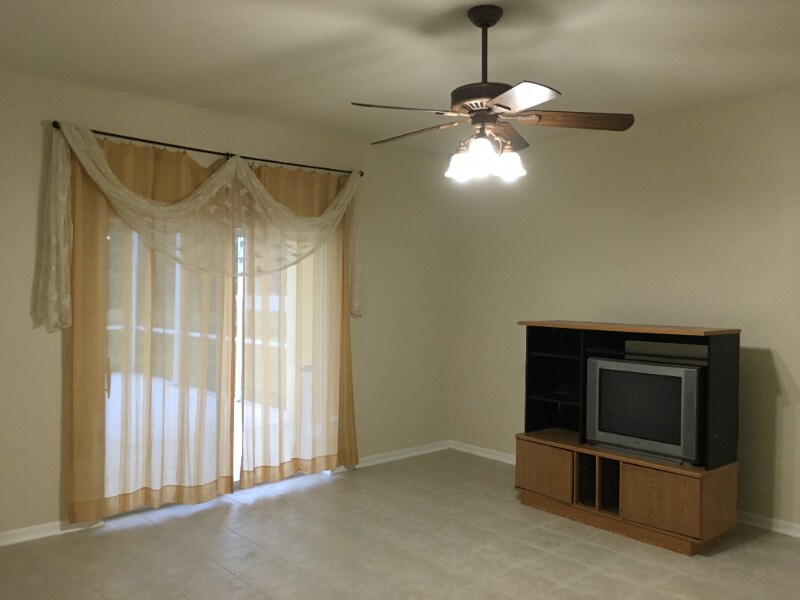 Building Photo - 5522 Lake Leta Blvd