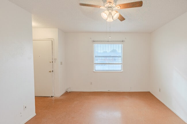 Building Photo - 10724 Onyxstone St