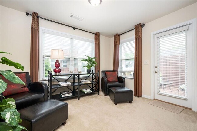 Building Photo - 4306 Laurel Creek Ct SE