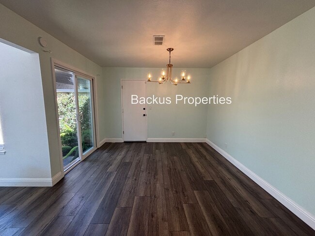 Building Photo - Lovely Los Olivos Condo