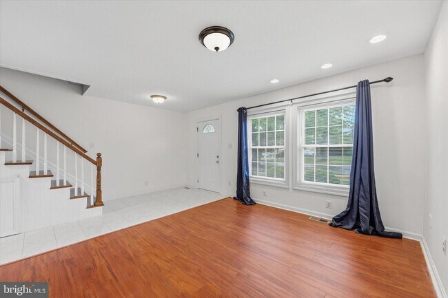 Building Photo - 129 N Duke Dr