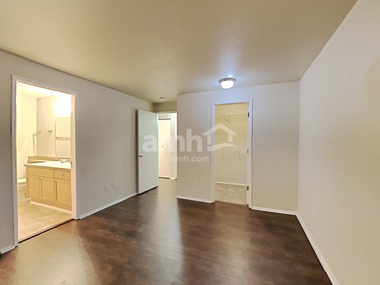 Building Photo - 21418 116th St E
