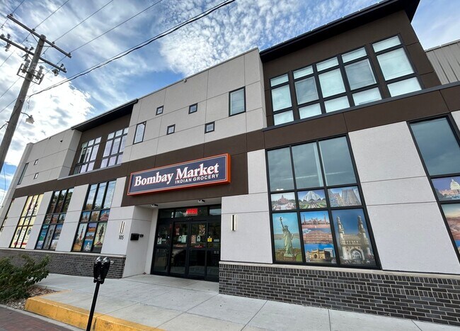 Building Photo - 132 E University Ave