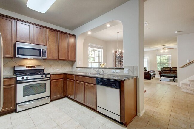 Building Photo - 1310 W Parmer Ln