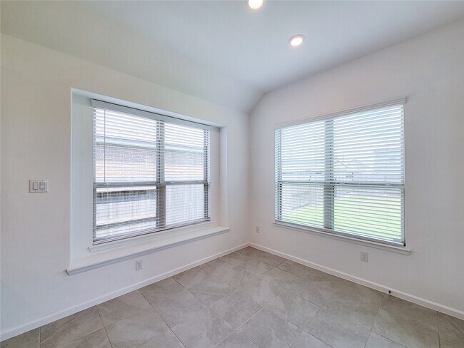 Building Photo - 9422 Vis Fls Trce