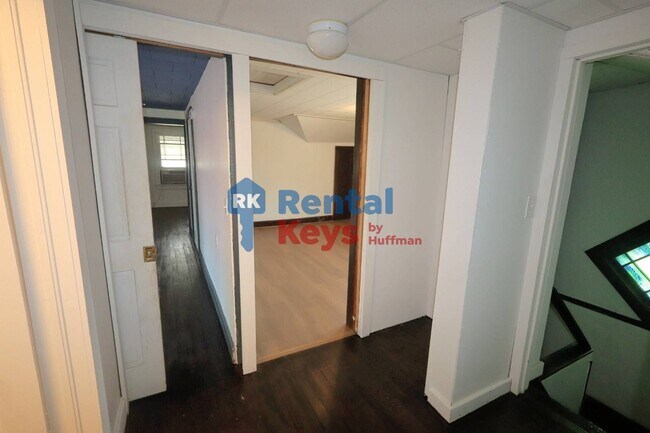 Building Photo - Three Bedroom | Two Bathroom House